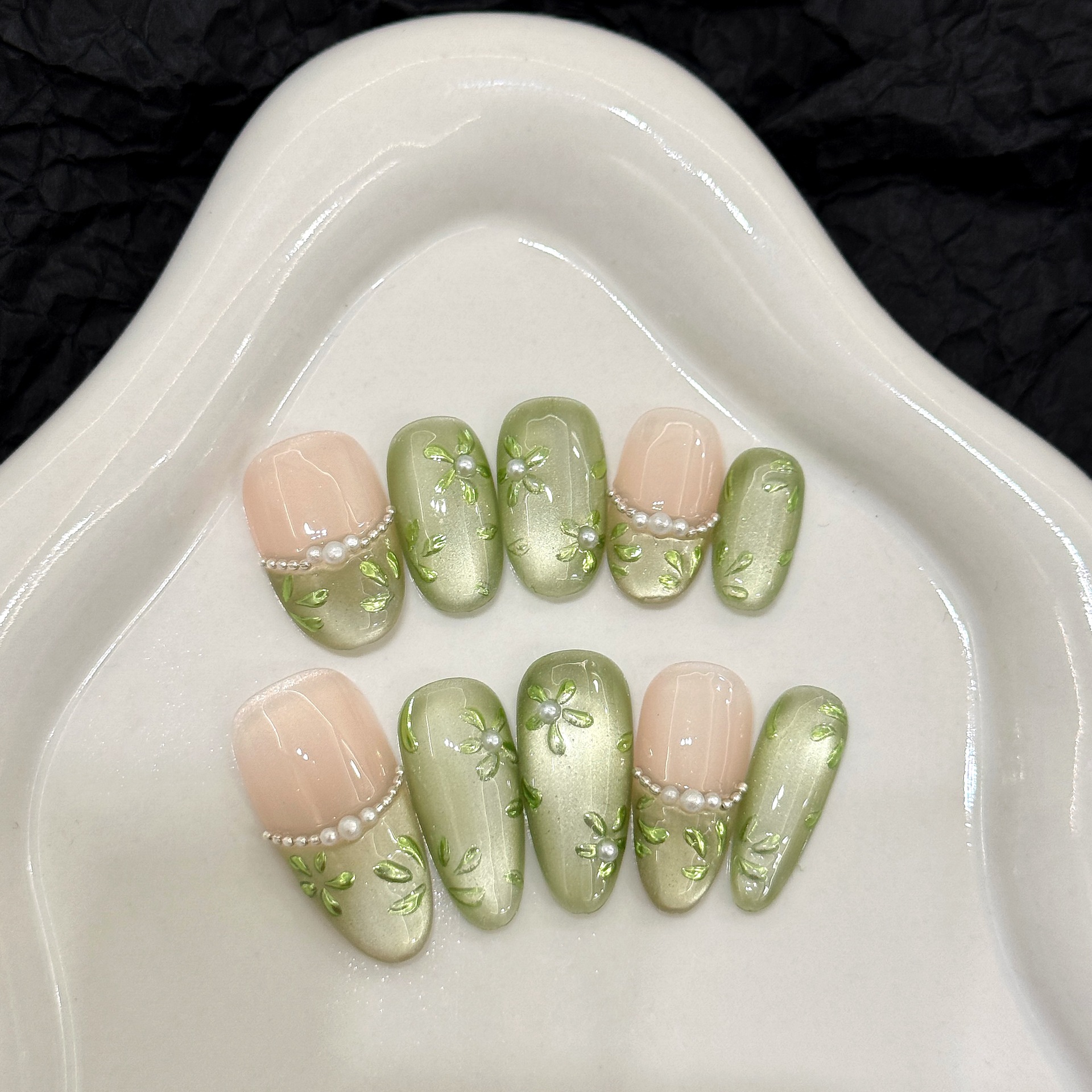 Pressed Flower Art - 10pcs Handmade Press on Nails Green