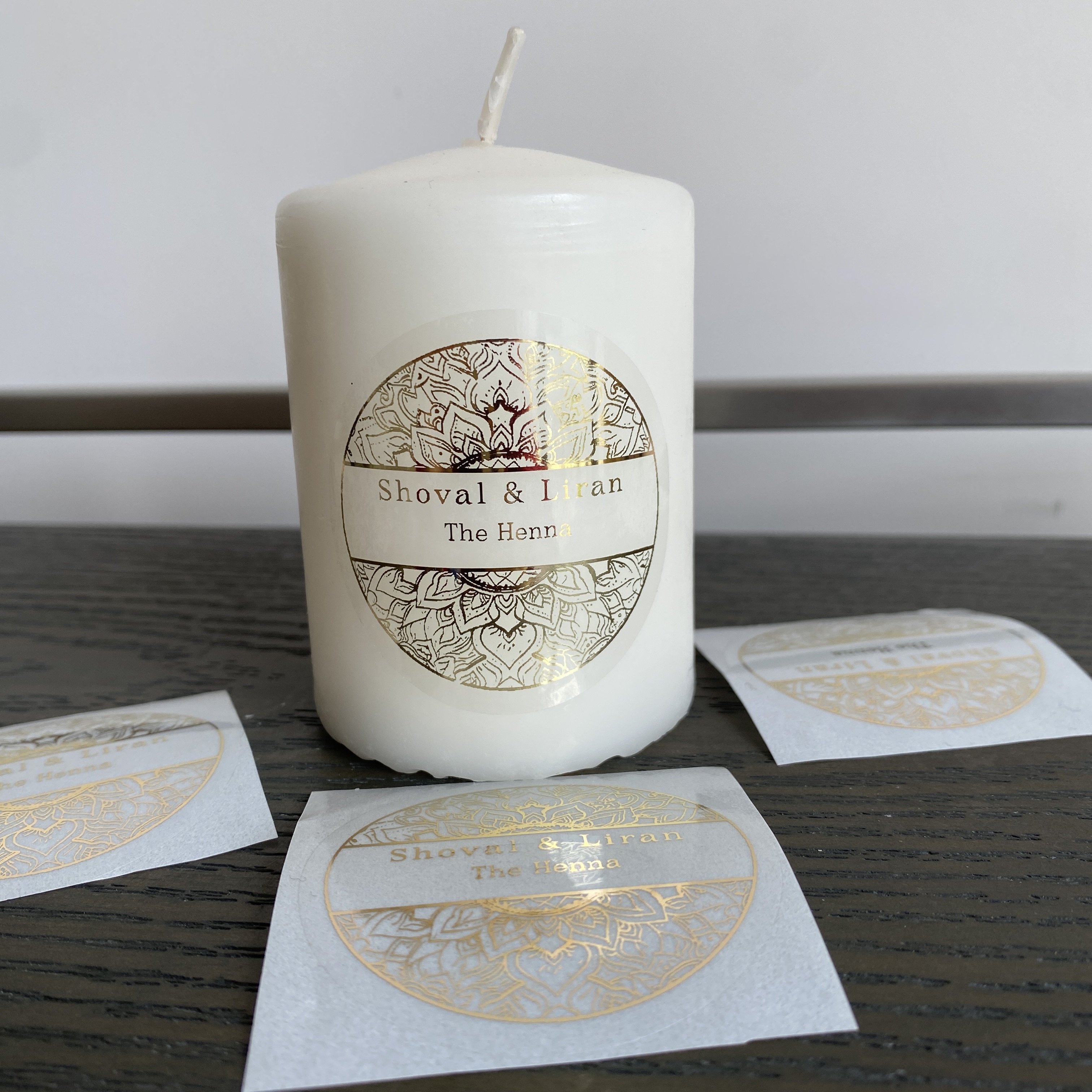 Custom henna day candle sticke - đánh giá và giá Personalised Candle Label