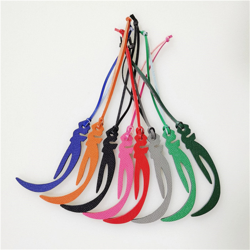 Natural Leather Keychain with  - đánh giá và giá Monogram Keychain Leather