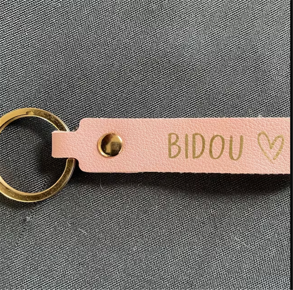 Personalized Leather Key Holde - đánh giá và giá Monogram Keychain Leather